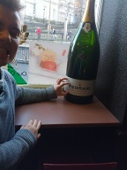 Un Balthazar est une bouteille de champagne de 12L. Merci Papa et Maman.